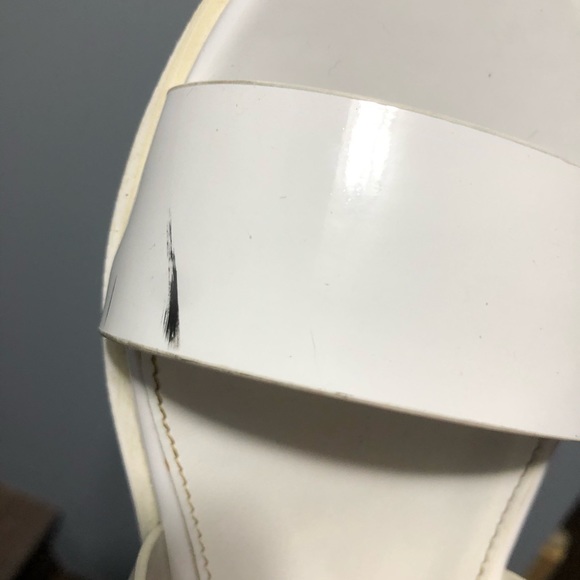 Flatforms - Picture 2 of 2